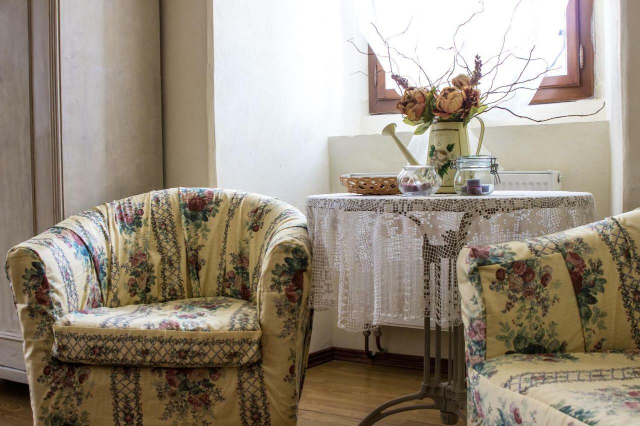 Dum Zameckych Kaplanu Hotel Valec Kültér fotó